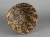 Pima%20artist%2C%20%3Cb%3E%3Ci%3E%20Basket%3C%2Fi%3E%3C%2Fb%3E%2C%20ca.%201900%2C%20willow%20and%20natural%20dyes%2C%20Gift%20of%20Captain%20Homer%20T.%20Shaver%2C%20no%20known%20copyright%20restrictions%2C%2055.232